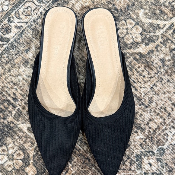 Pointed Black Knit Slip-On Mule Heels - Picture 2 of 4